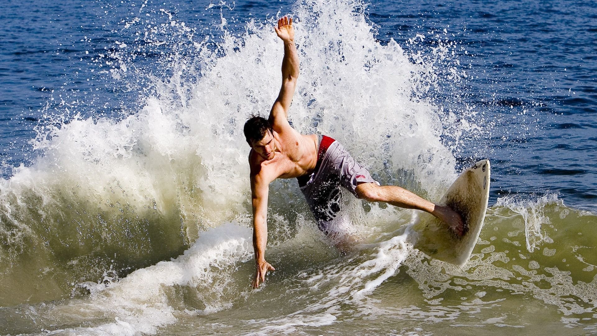 灰熊重点加强球员心理建设保持比赛专注，灰熊最佳防守球员